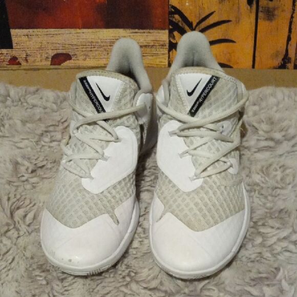 Nike Kids Cream and White Sneakers - Picture 5 of 7